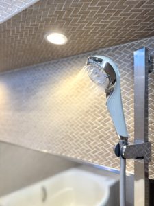 ReFaのシャワーヘッド＆ドライヤーを導入しました ― Villa Revolla に新しい心地よさを