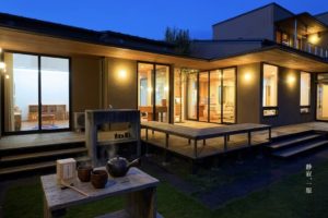 静寂の朝と、日本一の甘い誘惑。― 車で6分の贅沢